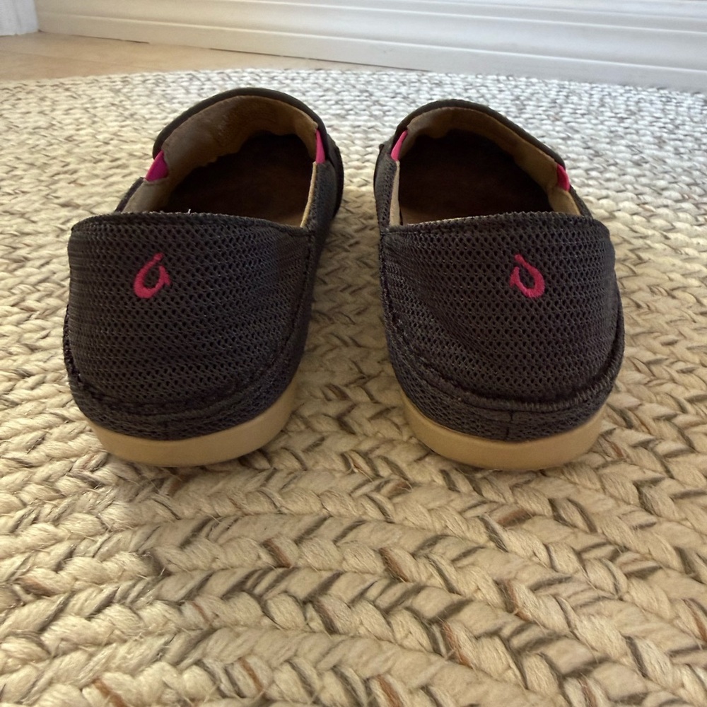 Olakai Women’s Charcoal Gray Mesh Slip On Shoes With Pink Trim - Picture 5 of 7